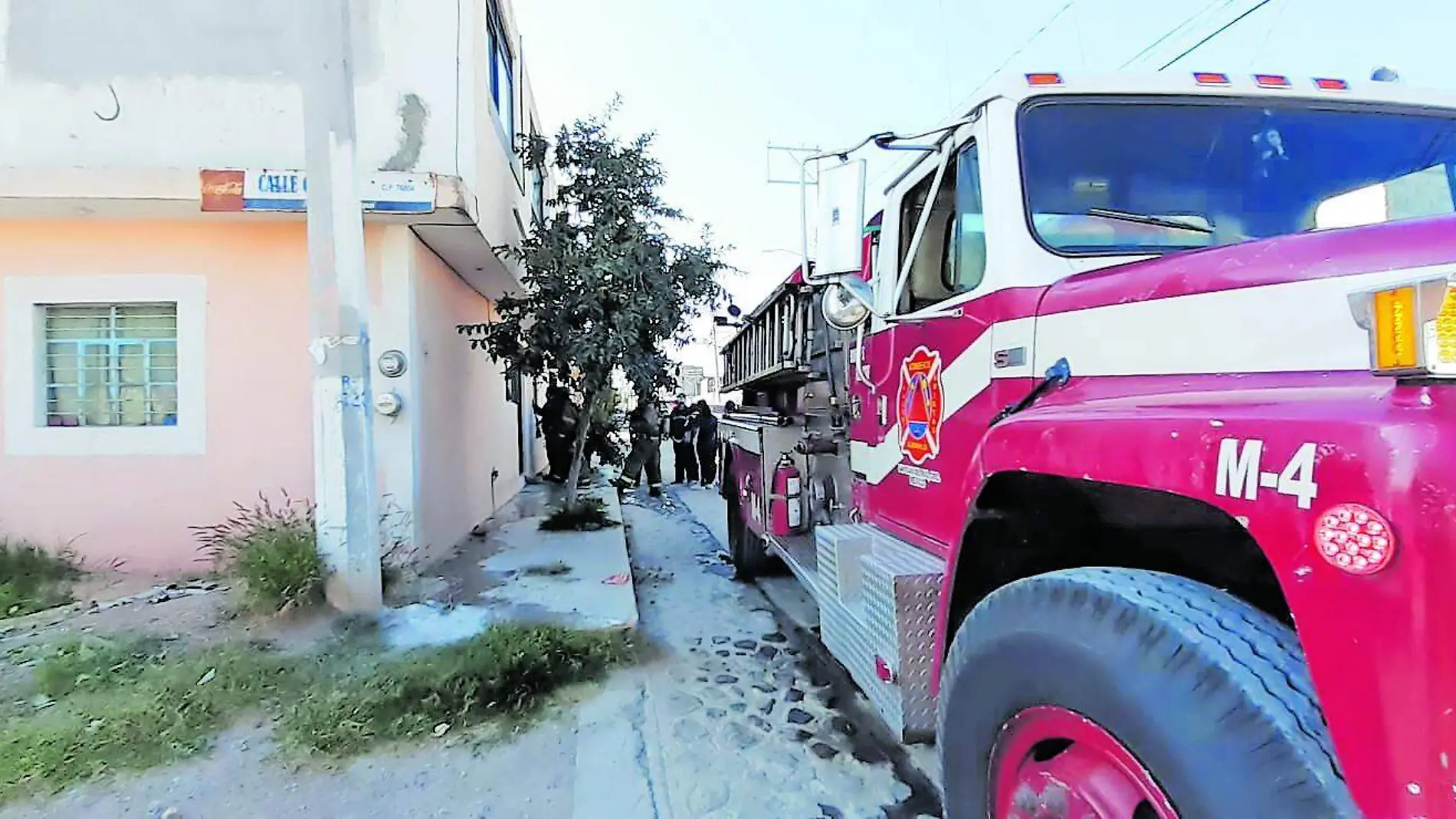 SJR POLI BOMBEROS TRABAJARON EN EL SITIO_CMYK